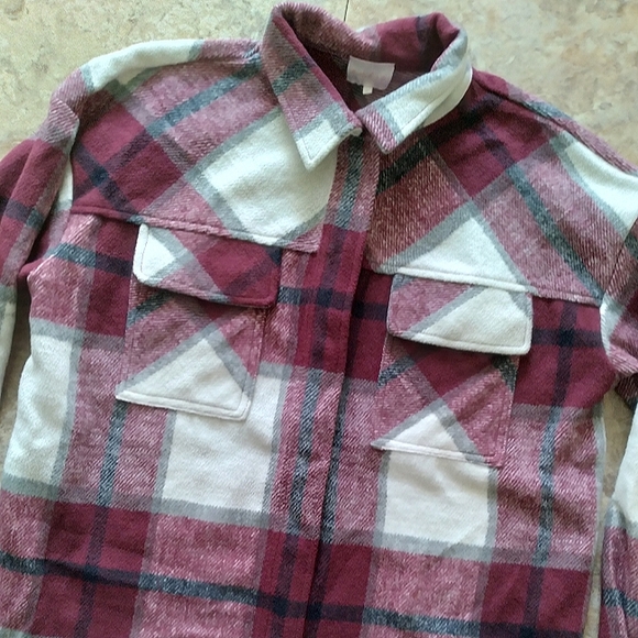 entro The Cozy Shacket, size Small - Picture 2 of 9